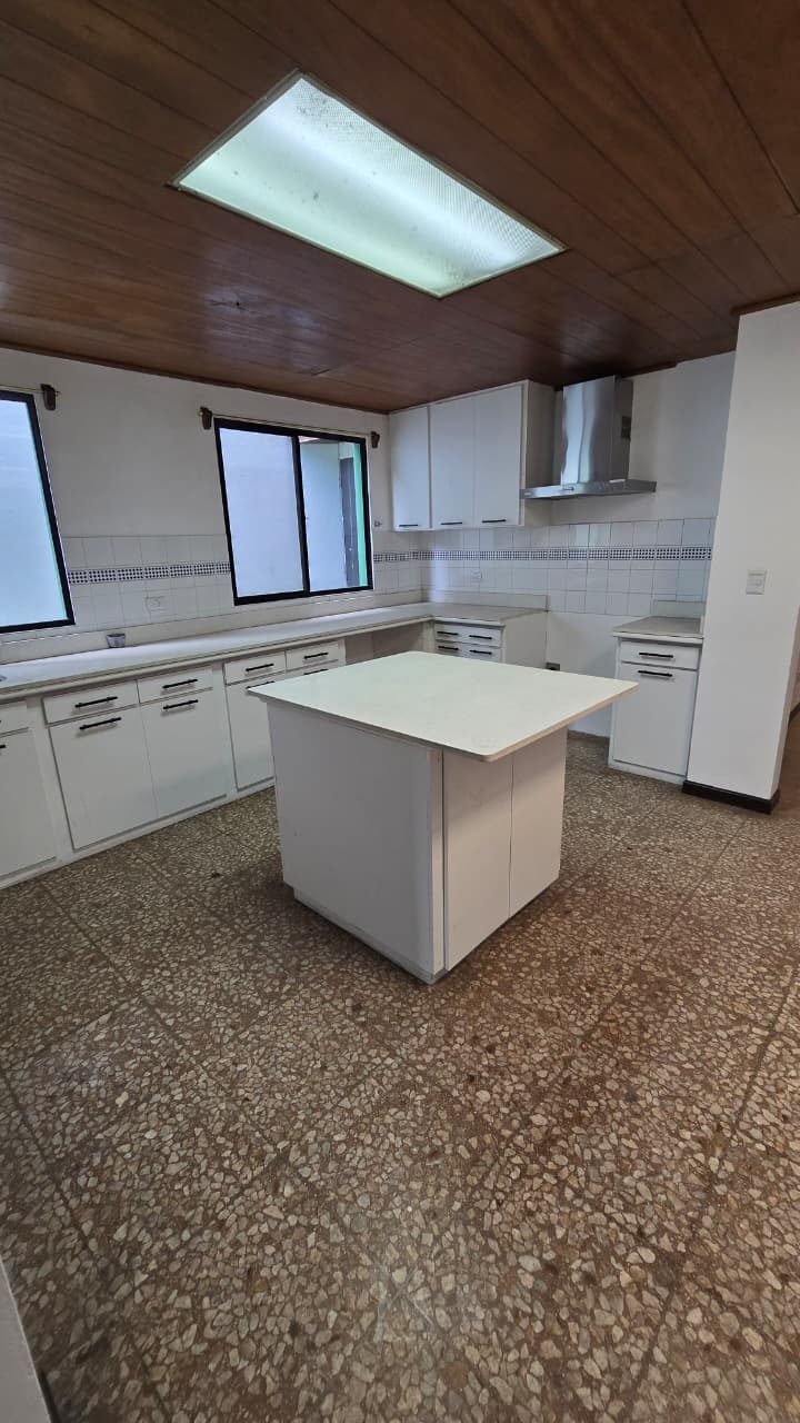 Alquiler de Casa en Residencial Loma de San Francisco