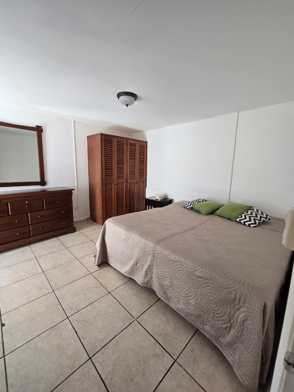 Alquiler de Aparta-estudio amueblado en Residencial Capistrano