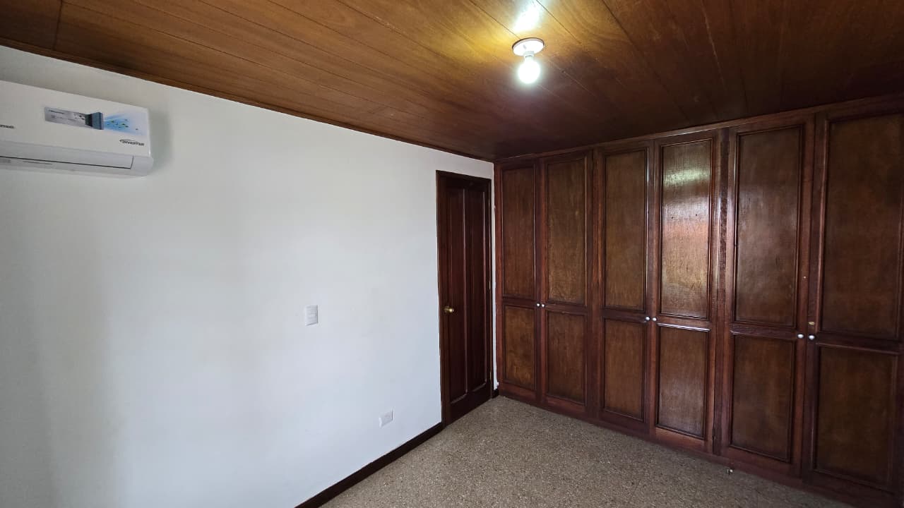 Alquiler de Casa en Residencial Loma de San Francisco