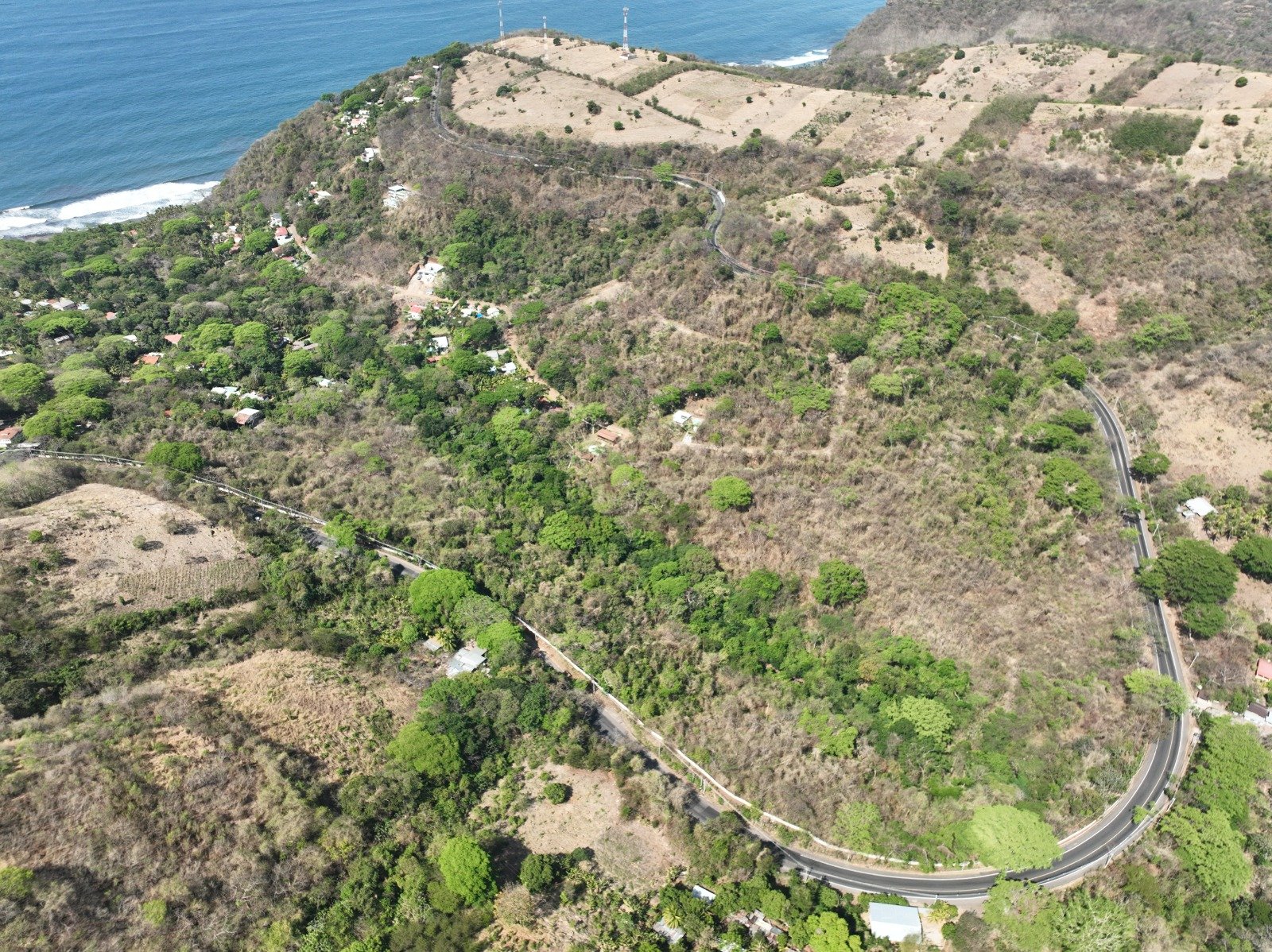 Venta de Terreno #1 en Residencial Bahía Dorada, Carretera del Litoral, Zona de los Túneles
