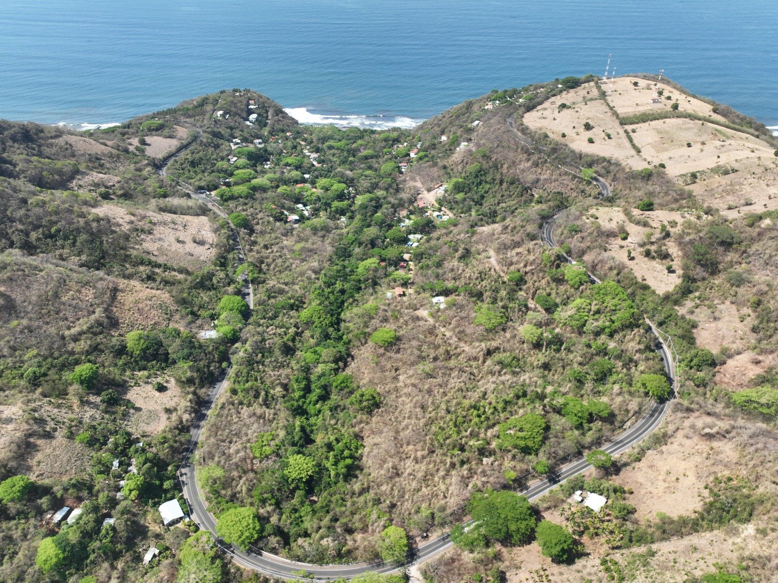 Venta de Terreno #1 en Residencial Bahía Dorada, Carretera del Litoral, Zona de los Túneles