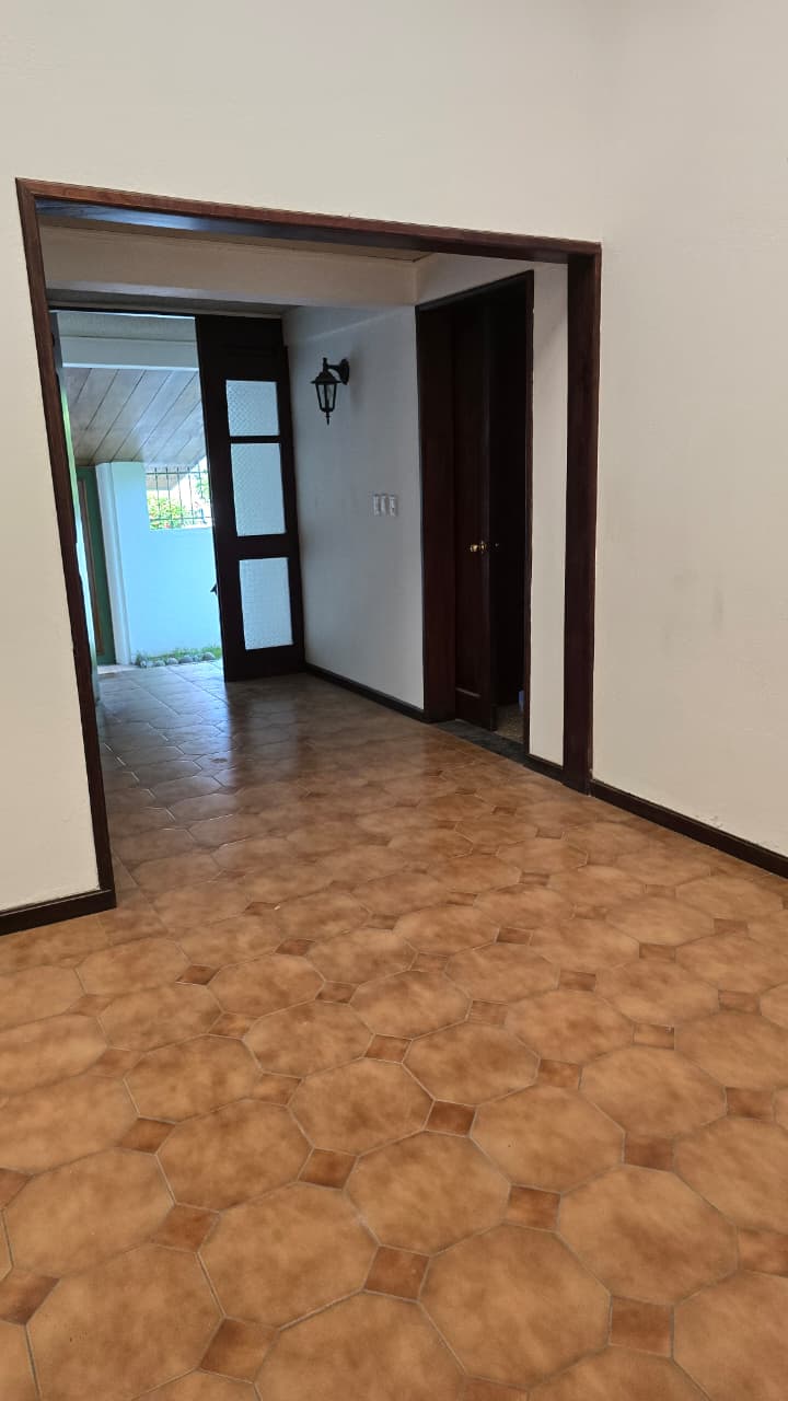 Alquiler de Casa en Residencial Loma de San Francisco